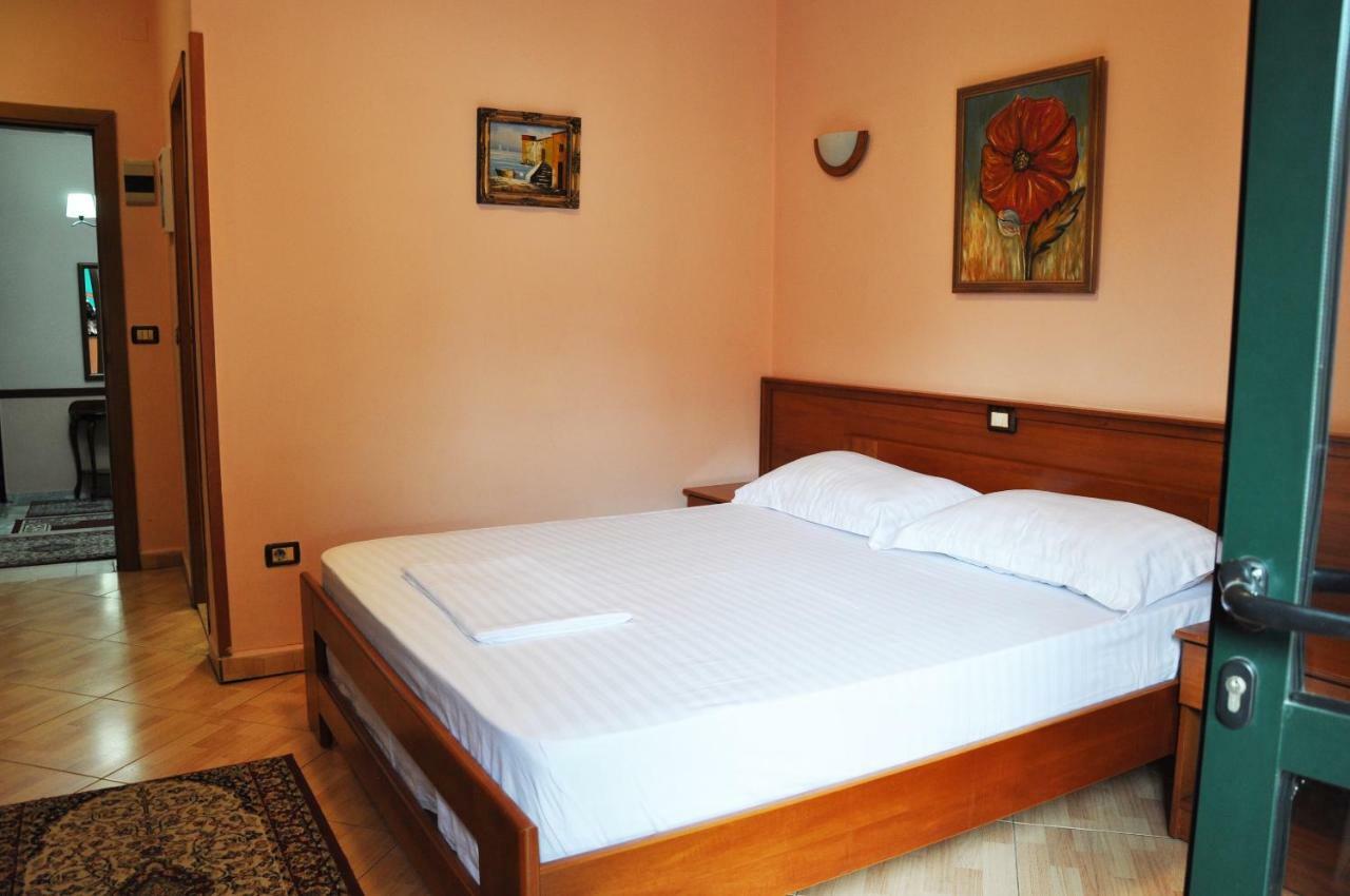 Lugano Hotel Tirana Exterior photo